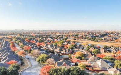 Real Estate Valuation 101 (By William Markham, © 2014))